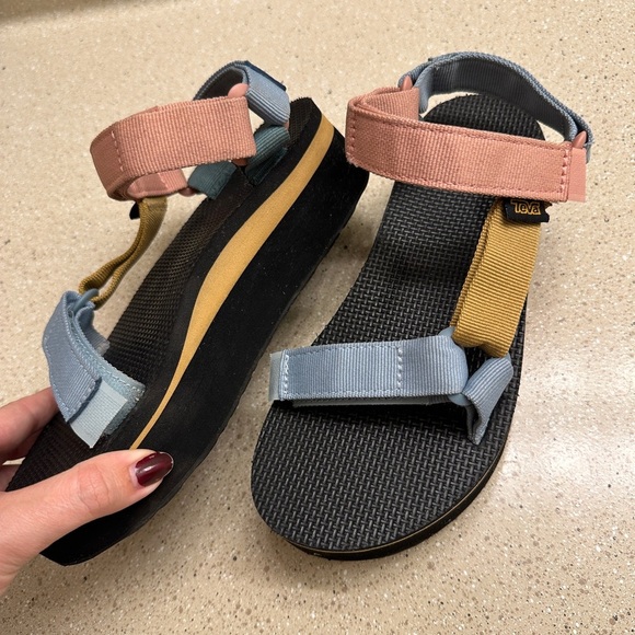 Teva Flatform Universal Chunky Sandals in Light Multi - Picture 6 of 11